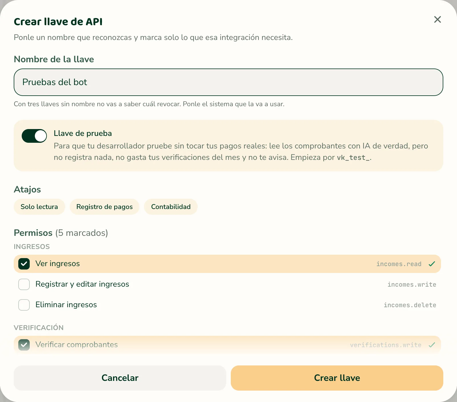 El formulario Crear llave de API, abierto desde el enlace, con el atajo Registro de pagos y la llave de prueba encendida